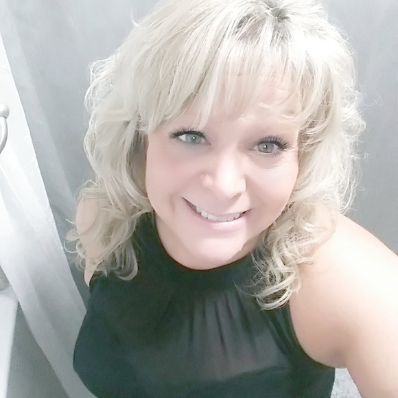 Meet your Posher, Donna - Picture 1 of 1